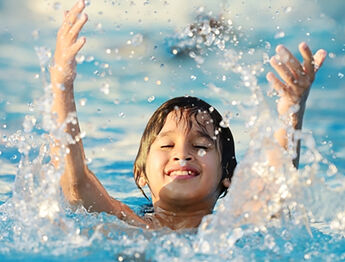 4 Tips to Teach Your Children How to Swim in Your Backyard Pool