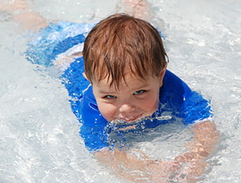 4 Tips to Teach Your Children How to Swim in Your Backyard Pool
